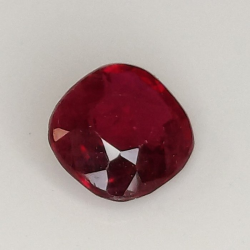 0,66 ct Rubí de sangre en cojín 5,36 x 5,11 x 2,52 mm