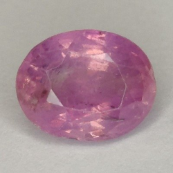 2,19 ct Pink Sapphire oval cut 8,18 x 6,47 x 4,62 mm
