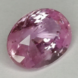 1,53 ct rosafarbener Saphir im Ovalschliff, 7,89 x 5,79 x 3,81 mm