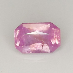 1,23 ct Saphir pourpre taille émeraude 7,17 x 4,78 x 3,65 mm
