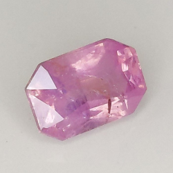 1,23 ct Emerald-cut Purlple Sapphire 7.17 x 4.78 x 3.65 mm