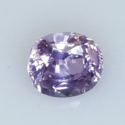Zaffiro rosa da 0,92 carati taglio ovale 6,07 x 5,26 x 3,61 mm