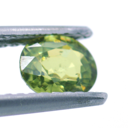 0,69ct Demantoide in Facettato Ovale