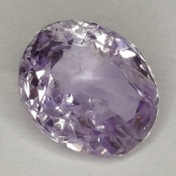 2,02 ct Ovaler Lila Saphir 7,96 x 7,05 x 3,60 mm