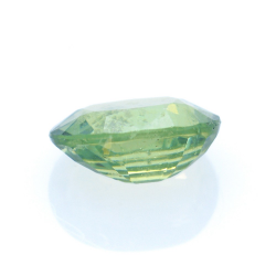 0,95ct  Demantoide Talla Ovalada