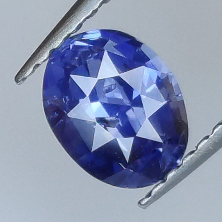 1,05 ct Ovaler Blau Saphir 6,74 x 5,24 x 3,55 mm