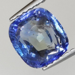 2,01 ct Kissen Saphir blau 7,29 x 6,62 x 4,52 mm