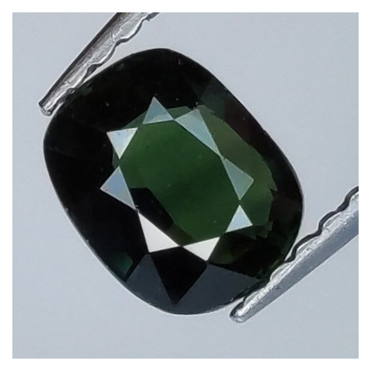 1,05 ct Grüner Saphir im Kissenschliff 6,30 x 4,91 x 3,34 mm