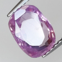 1,79 ct Cushion-cut pink sapphire 8,03 x 6,10 x 3,41 mm