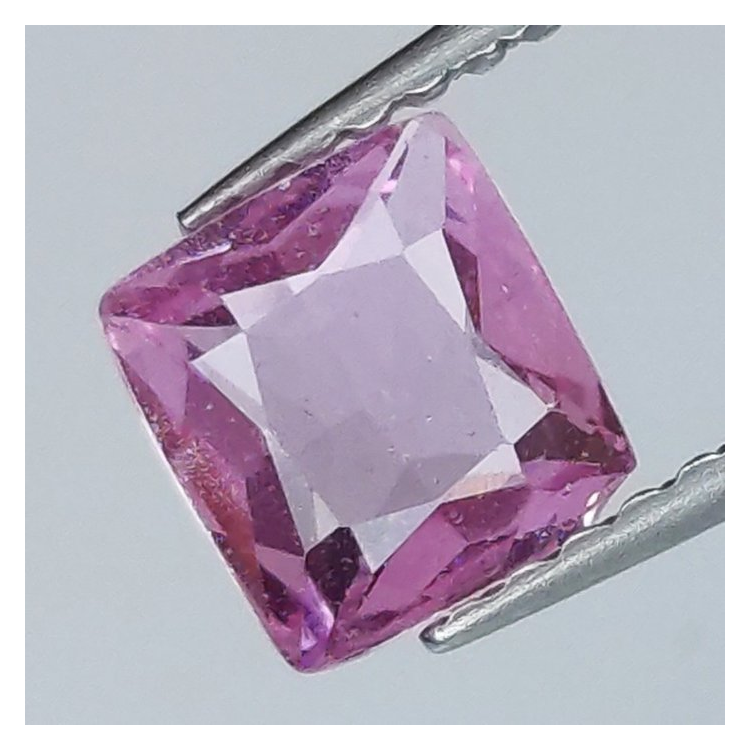 0,89 ct Zafiro Rosa talla princesa 5,86 x 5,40 x 2,53 mm