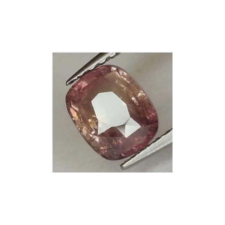 1,57 ct Kissen Padparadscha Saphir 6,38 x 5,32 x 4,55 mm