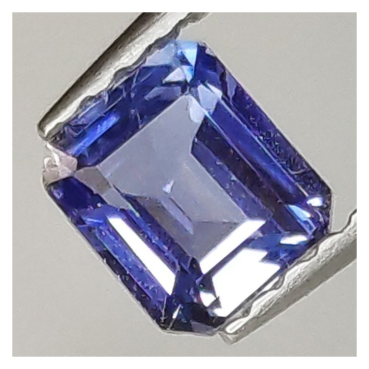 0,63 ct emerald-cut sapphire 5,02 x 4,37 x 2,64 mm