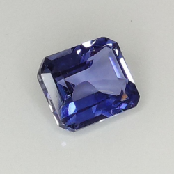 0,63 ct emerald-cut sapphire 5,02 x 4,37 x 2,64 mm