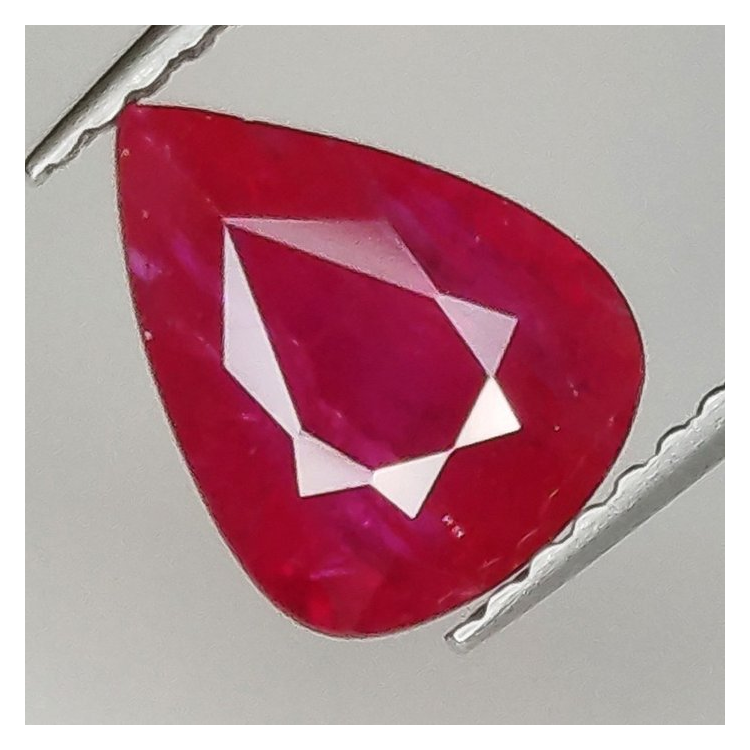 2,06 ct Ruby pear cut 8,89 x 7,05 x 4,41 mm