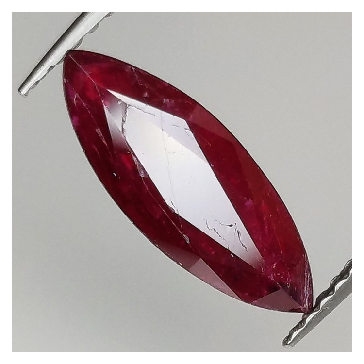 1,65 ct Marquise Natur Rubin 13,89 x 5,17 x 2,66 mm