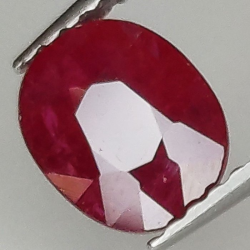 1,54 ct Rubí oval 6,94 x 5,75 x 4,00 mm
