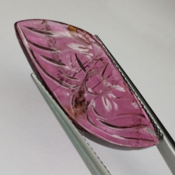 8,23 ct Tourmaline Rubellite Fantasy Cut 28,10 x 13,48 x 2,52 mm