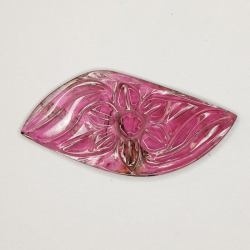 8,23 ct Turmalin-Rubellit-Fantasyschliff 28,10 x 13,48 x 2,52 mm