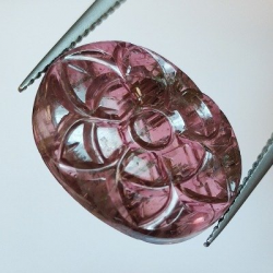 8,49 ct Turmalina Rubelita Talla Oval 16,46 x 13,34 x 4,09mm