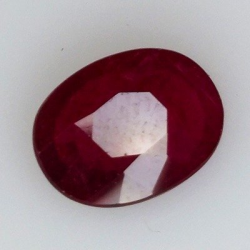 2,13 ct Rubí oval 9,35 x 7,08 x 3,25 mm