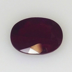 2,45 ct Rubis ovale 9,74 x 7,87 x 3,16 mm
