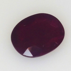 2,45 ct Rubis ovale 9,74 x 7,87 x 3,16 mm