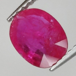 1,07 ct Oval Ruby 7,74 x 5,99 x 2,39 mm