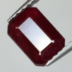 1,18 ct Rubí talla esmeralda 7,13 x 4,97 x 2,96 mm