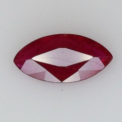 1,09 ct Rubí Sangre de Pichón Talla Marquís 10,49 x 5,28 x 2,36 mm