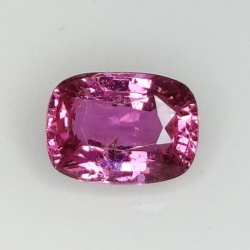 1,09 ct Saphir rose taille coussin  6,51 x 4,74 x 3,42 mm