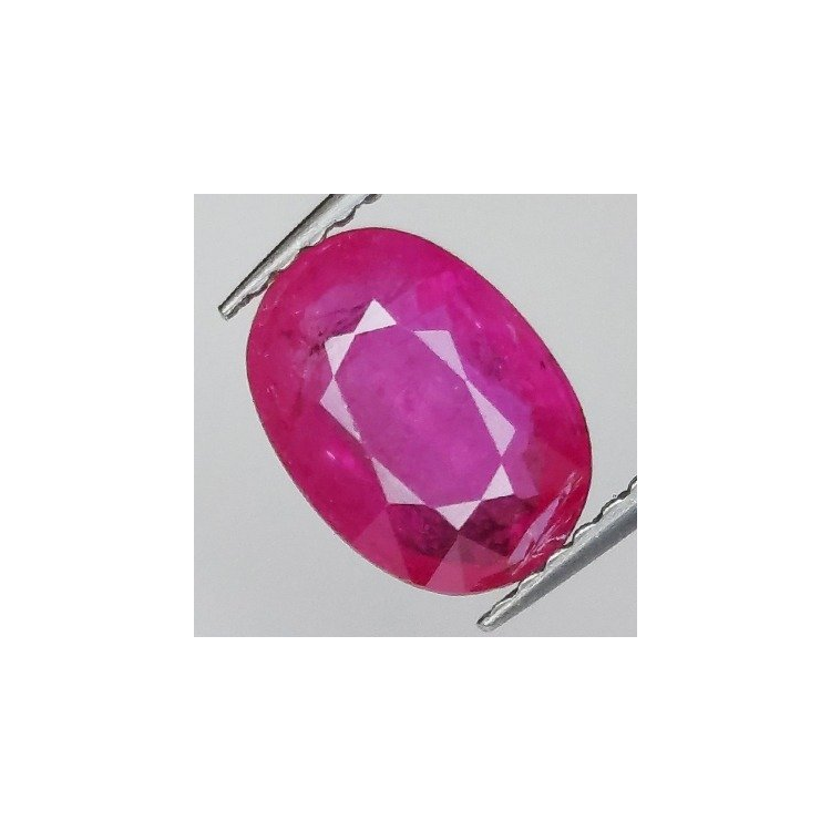 2,01 ct Rubino ovale 8,99 x 6,51 x 3,37 mm
