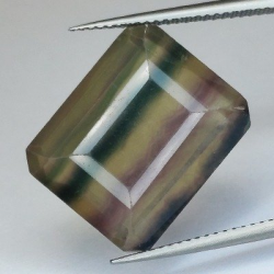 26,25 ct Fluorita Blue John Talla Esmeralda 18,14 x 14,63 x 9,83 mm