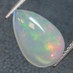 1,50 ct Opal Wello im Birnenschliff farbig gefasst 10,85 x 7,76 x 3,80 mm