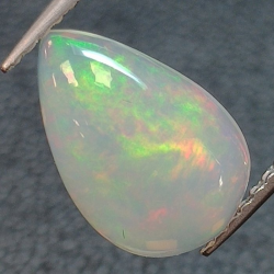 1,50 ct Opale wello taille poire colorée 10,85 x 7,76 x 3,80 mm