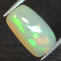 1,85 ct Opal cushion cut 11,29 x 6,16 x 4,85 mm