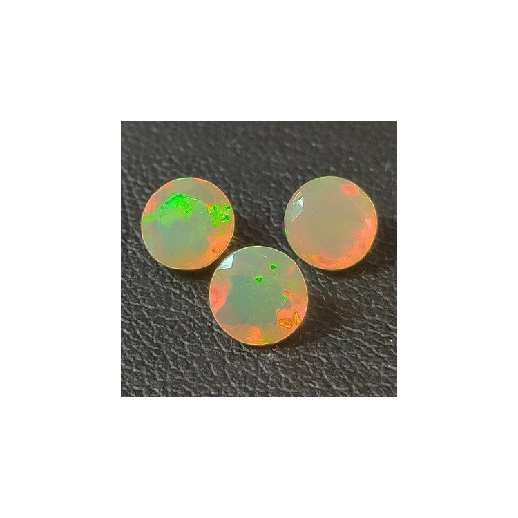 1,76 ct Opale taille ronde approx. 6mm