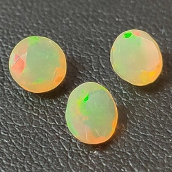 1,76 ct opal round cut approx. 6mm