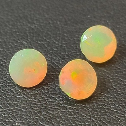 2,28 ct Opale taille ronde approx. 6mm