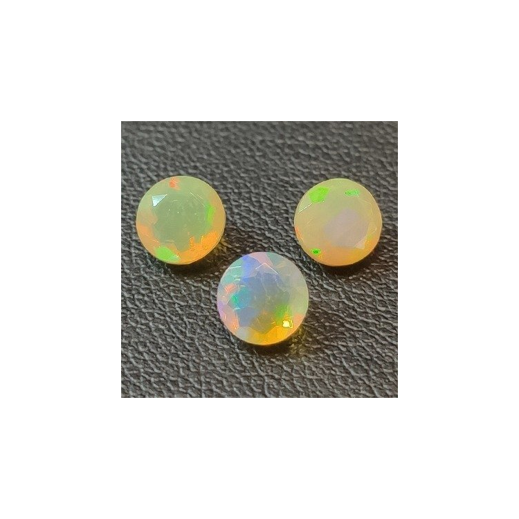 2,03 ct Opal rund geschliffen ca. 6mm