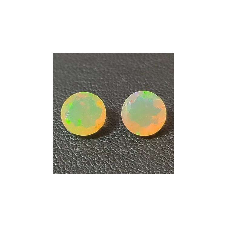 1,70 ct opal round cut approx. 7 mm