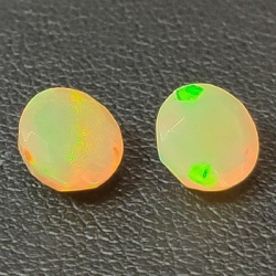 1,85 ct opal round cut approx. 7 mm
