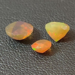 1,80 ct Ópalo noble talla redonda aprox: 7-5 mm