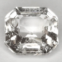 2,11 ct Colorless Sapphire Emerald Cut 7,15 x 6,94 x 4,20 mm