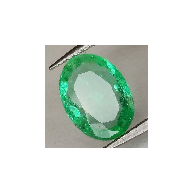 0,99 ct Esmeralda oval 7,97 x 5,92 x 3,15 mm