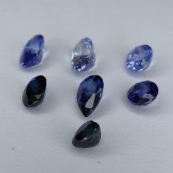 1,72 ct Blue Sapphire oval approx 5 x 3 mm
