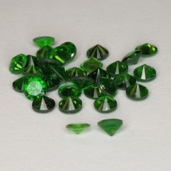 2,72 ct Tsavorite rotonda Dimensioni circa 2,65 mm