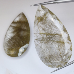 104.46 ct Cuarzo Rutilado Pera aprox 48 x 26 x 7 mm