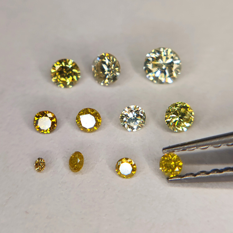 Ausgefallener gelber Diamant im Rundschliff 1,2-2,65 mm