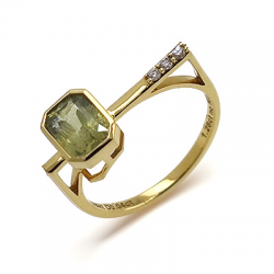 18KT white gold ring with yellow sapphire and diamond.