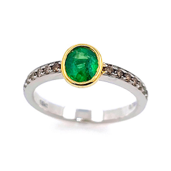 Anello con tsavorite e diamanti in oro bianco e oro giallo 18KT.